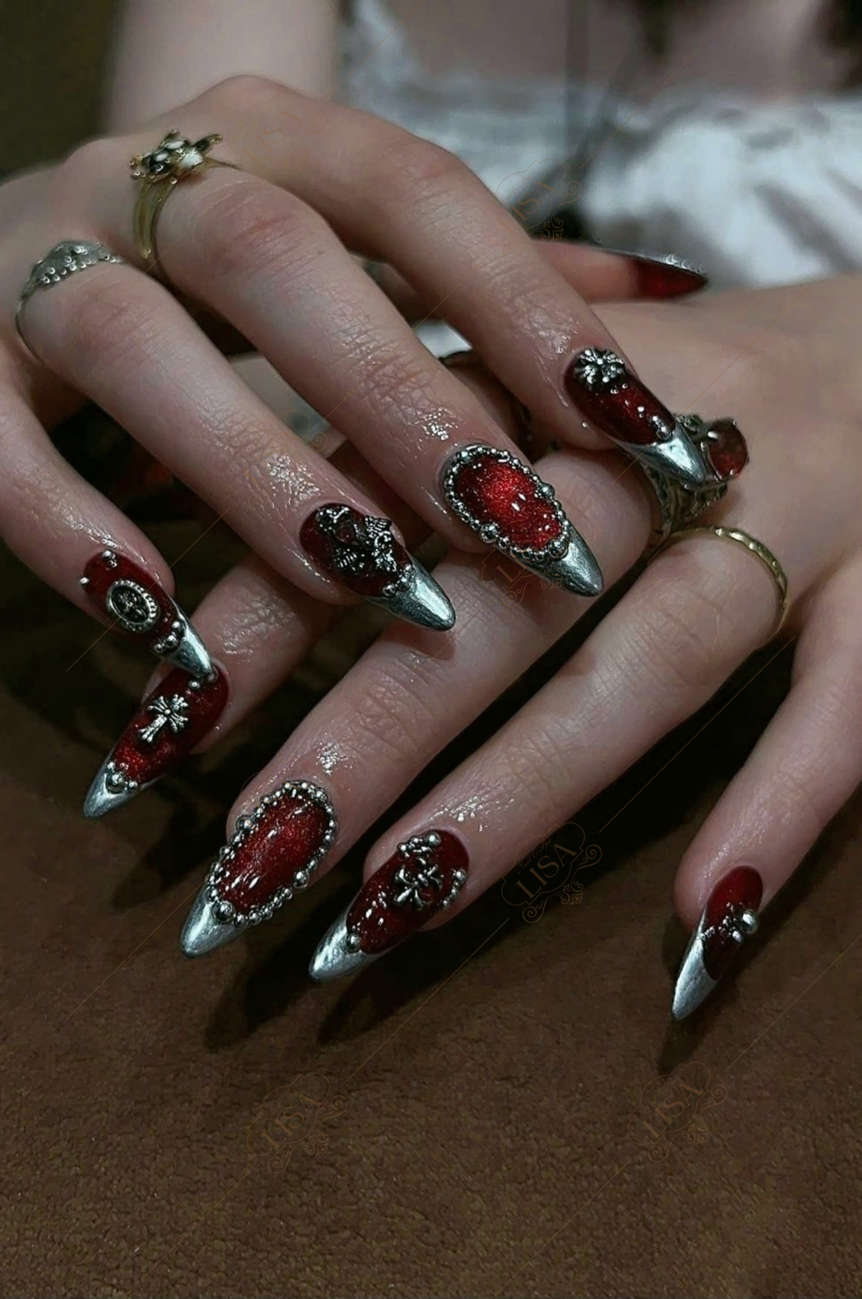 Mẫu nail màu đỏ rượu