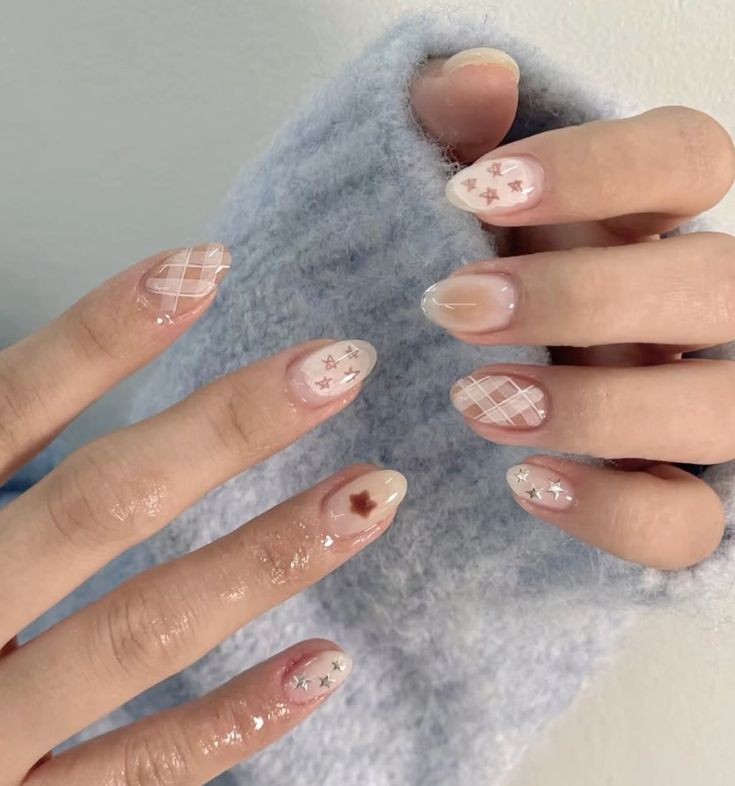 nail caro