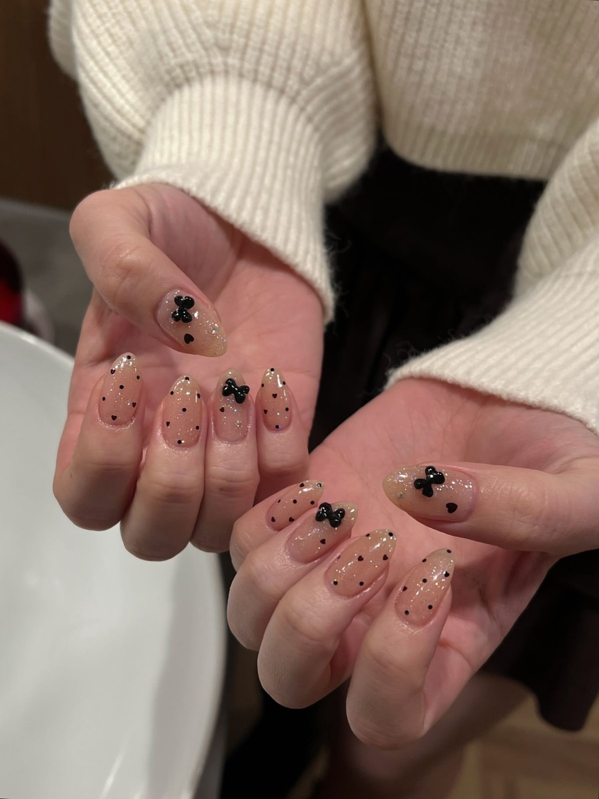 Mẫu nail chấm bi