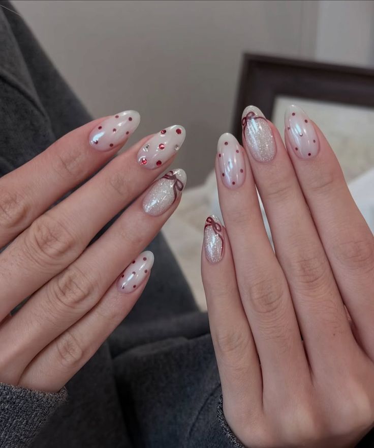 Mẫu nail chấm bi