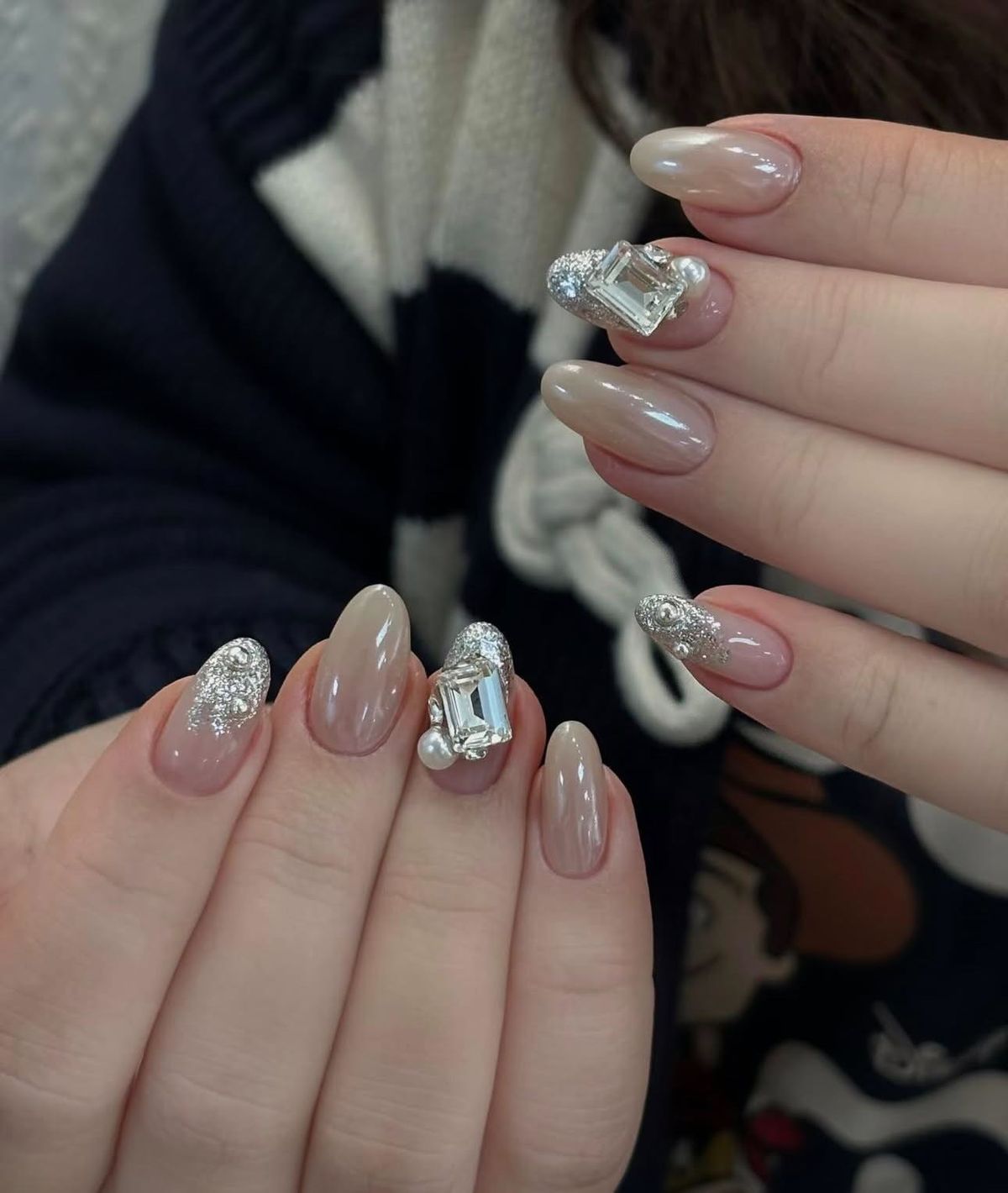 Mẫu nail đính đá