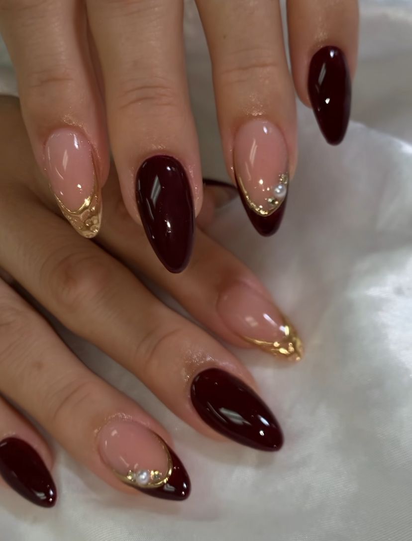 Mẫu nail màu đỏ rượu
