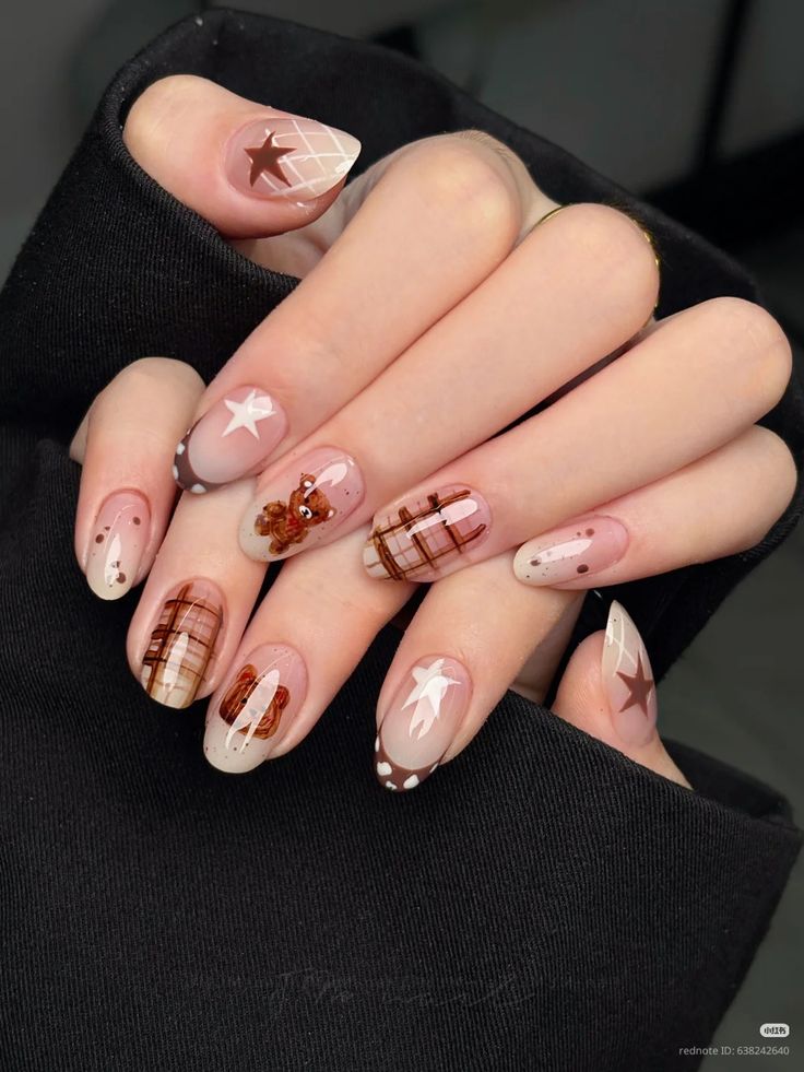 mẫu nail kẻ sọc