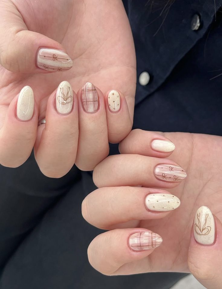 mẫu nail kẻ sọc
