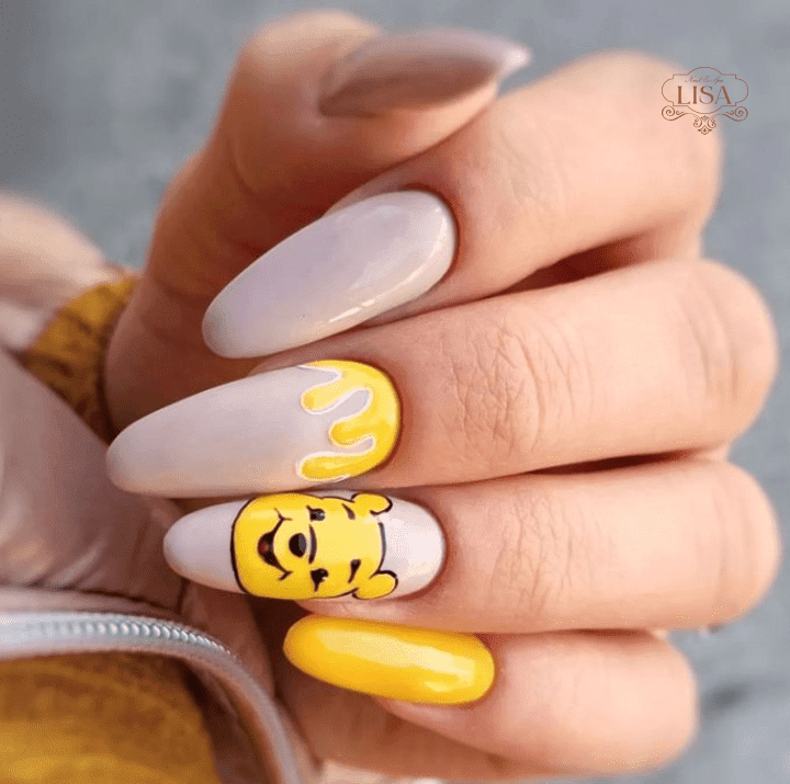 Mẫu nail gấu Pooh