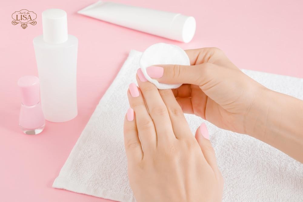 Cách tẩy sơn gel tại nhà với acetone