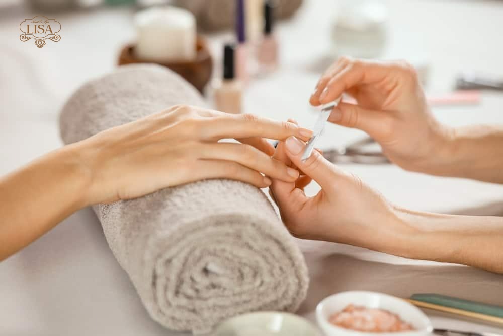 Những vật dụng cần chuẩn bị cho việc tẩy sơn gel tại nhà