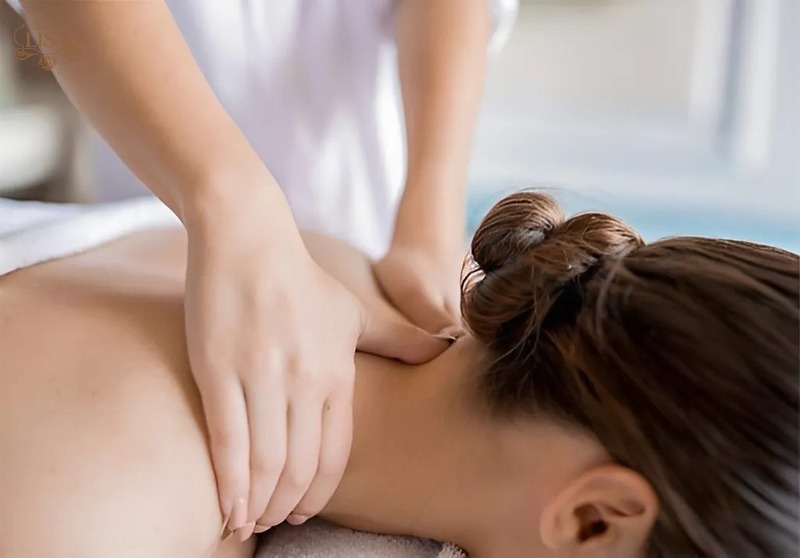 massage cổ vai gáy 
