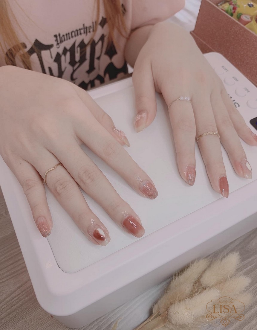 Mẫu nail dịch vụ sang trọng
