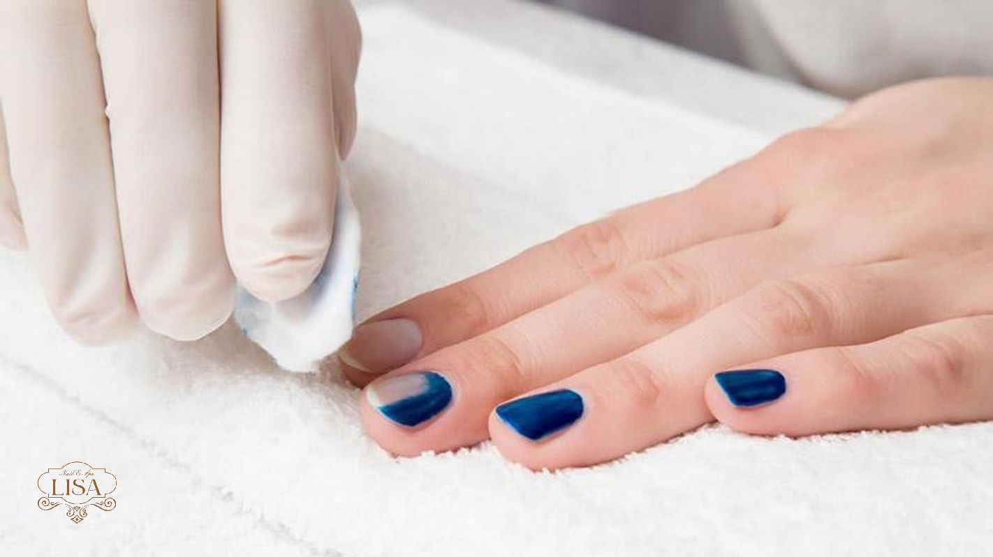 Cách tẩy sơn móng tay tham khảo