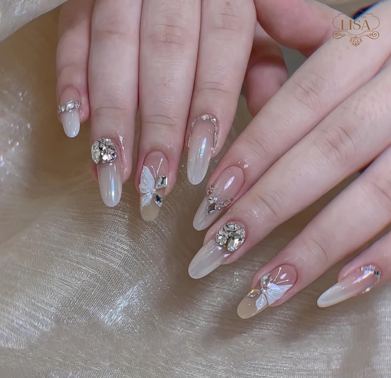 Mẫu nail đính đá đẹp