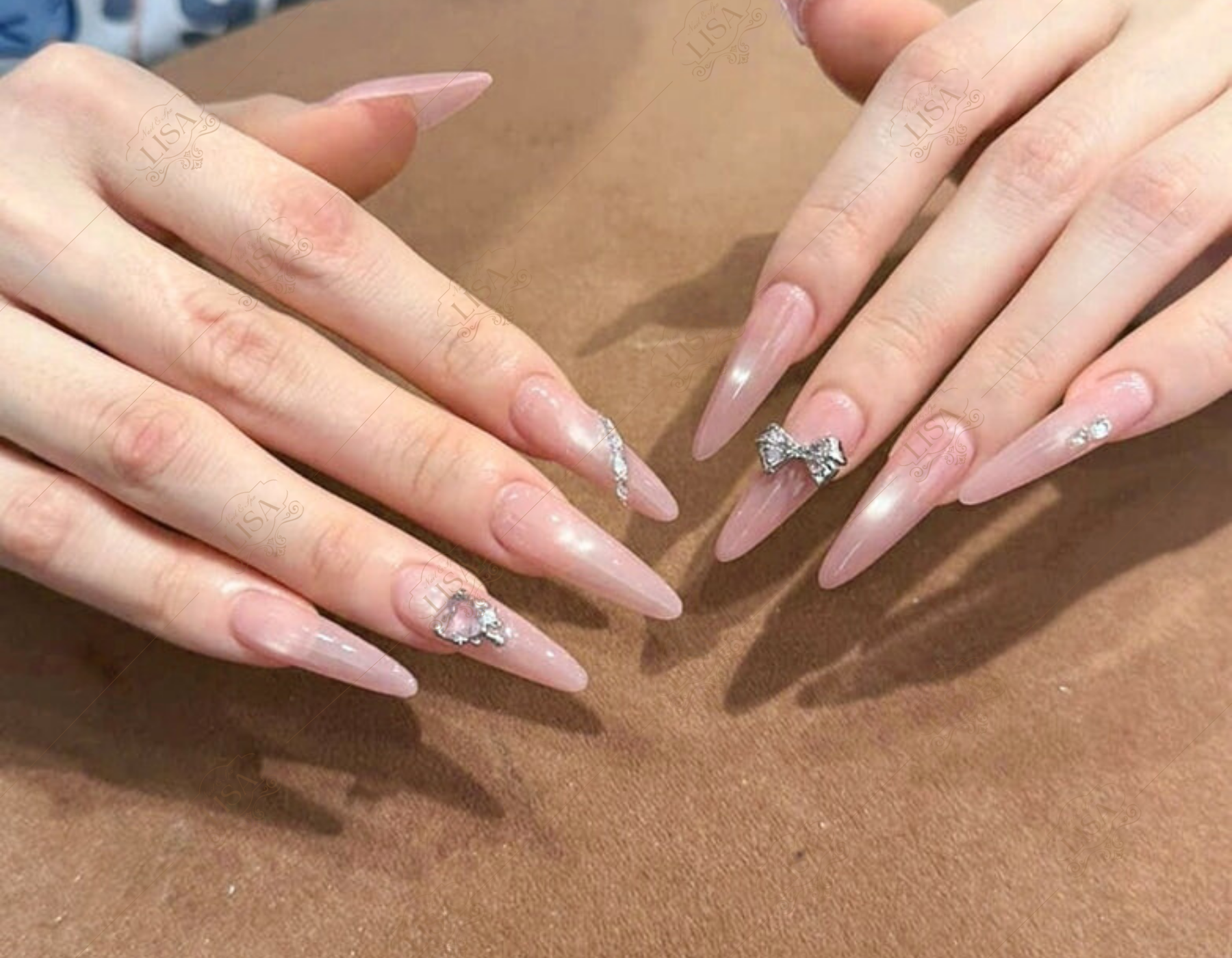 mẫu nail đơn giản sang trọng