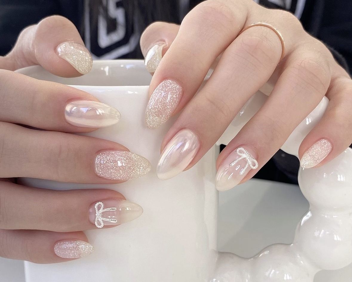 mẫu nail đơn giản sang trọng