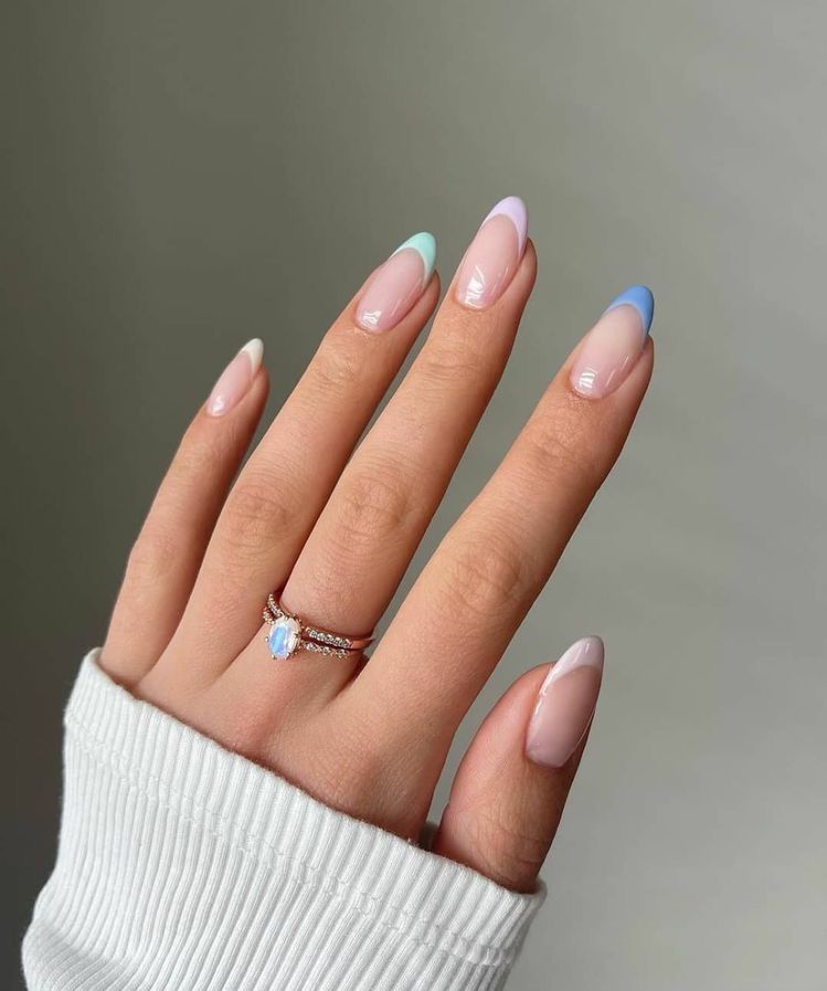 móng tay Pháp nhẹ nhàng
