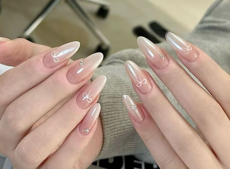 kiểu nail ánh nhũ