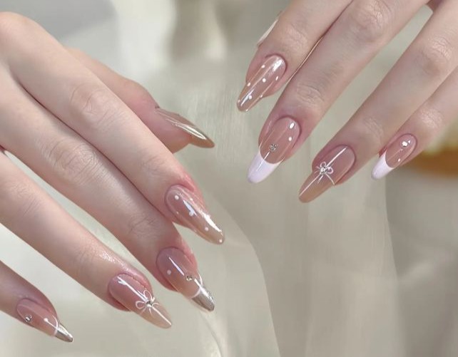 kiểu nail ánh nhũ