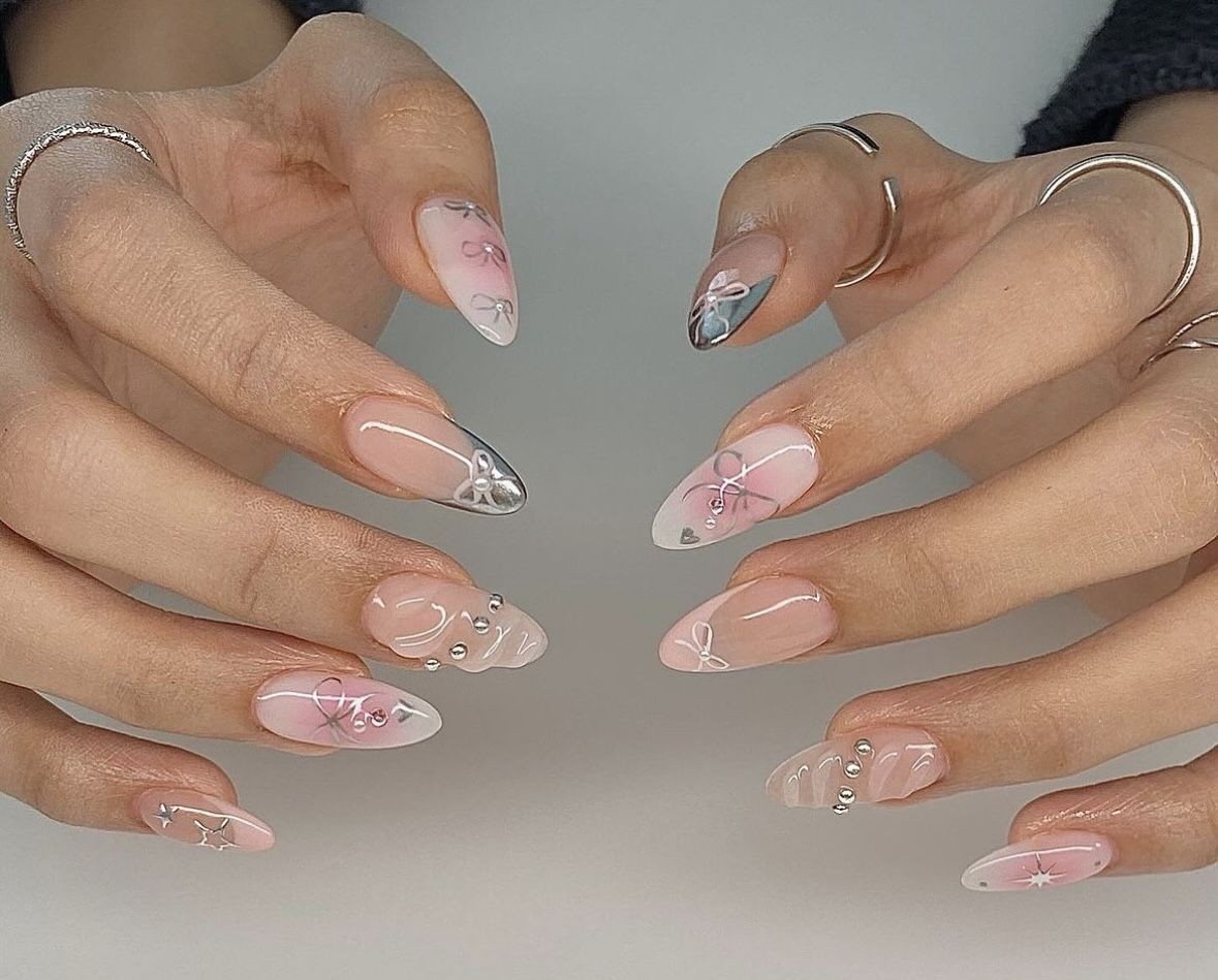 màu sơn móng tay hot trend 2025