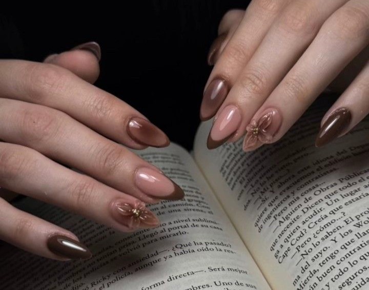 mẫu nail thu đông 2025