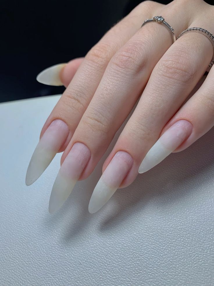 những mẫu nail đẹp cho móng dài