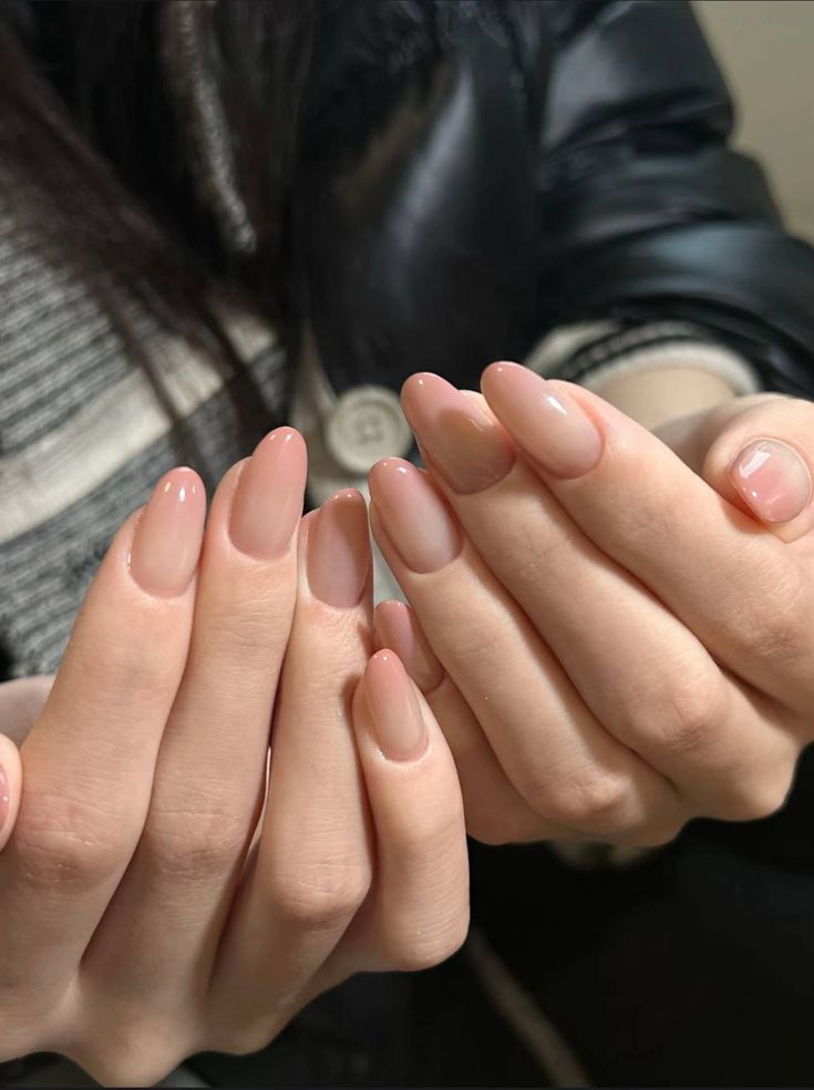 gel nails Saigon