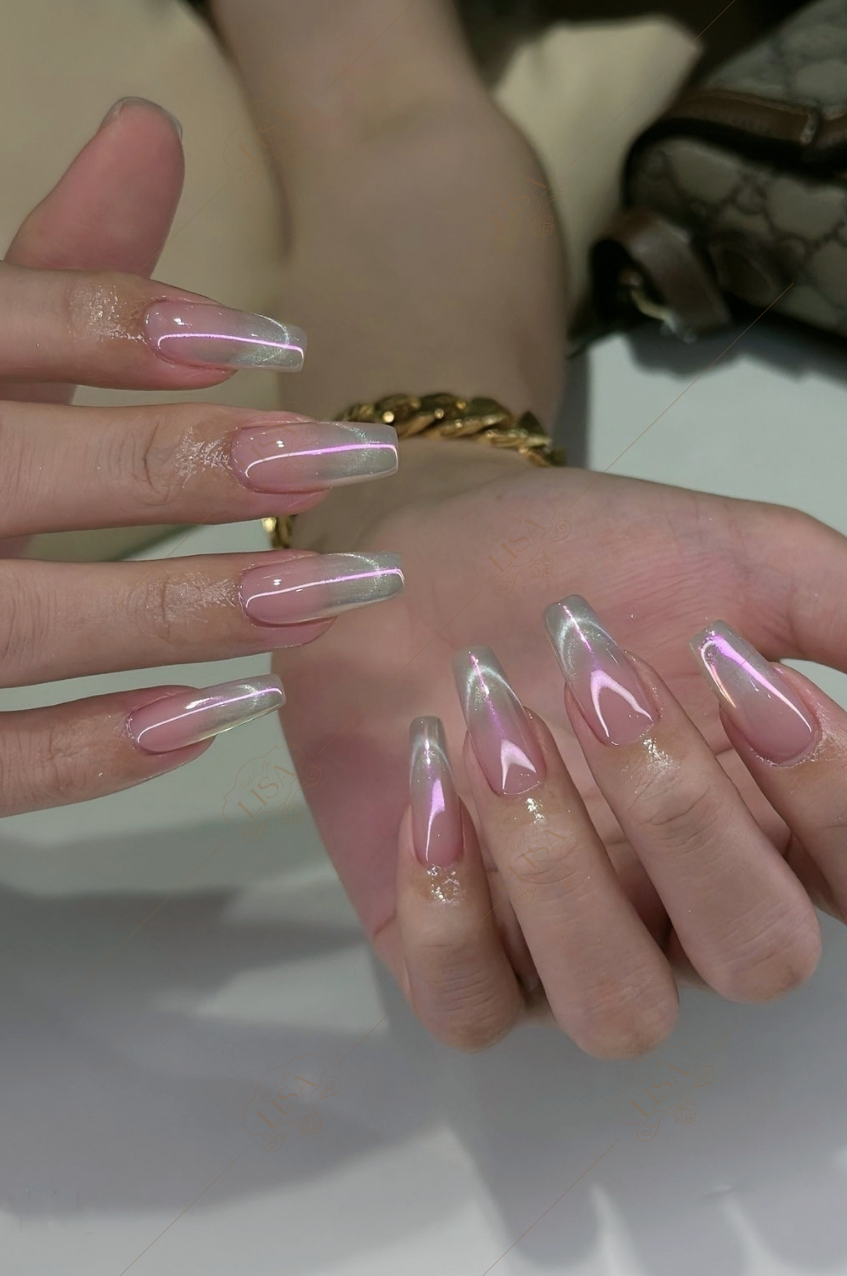 nail salon for tourists