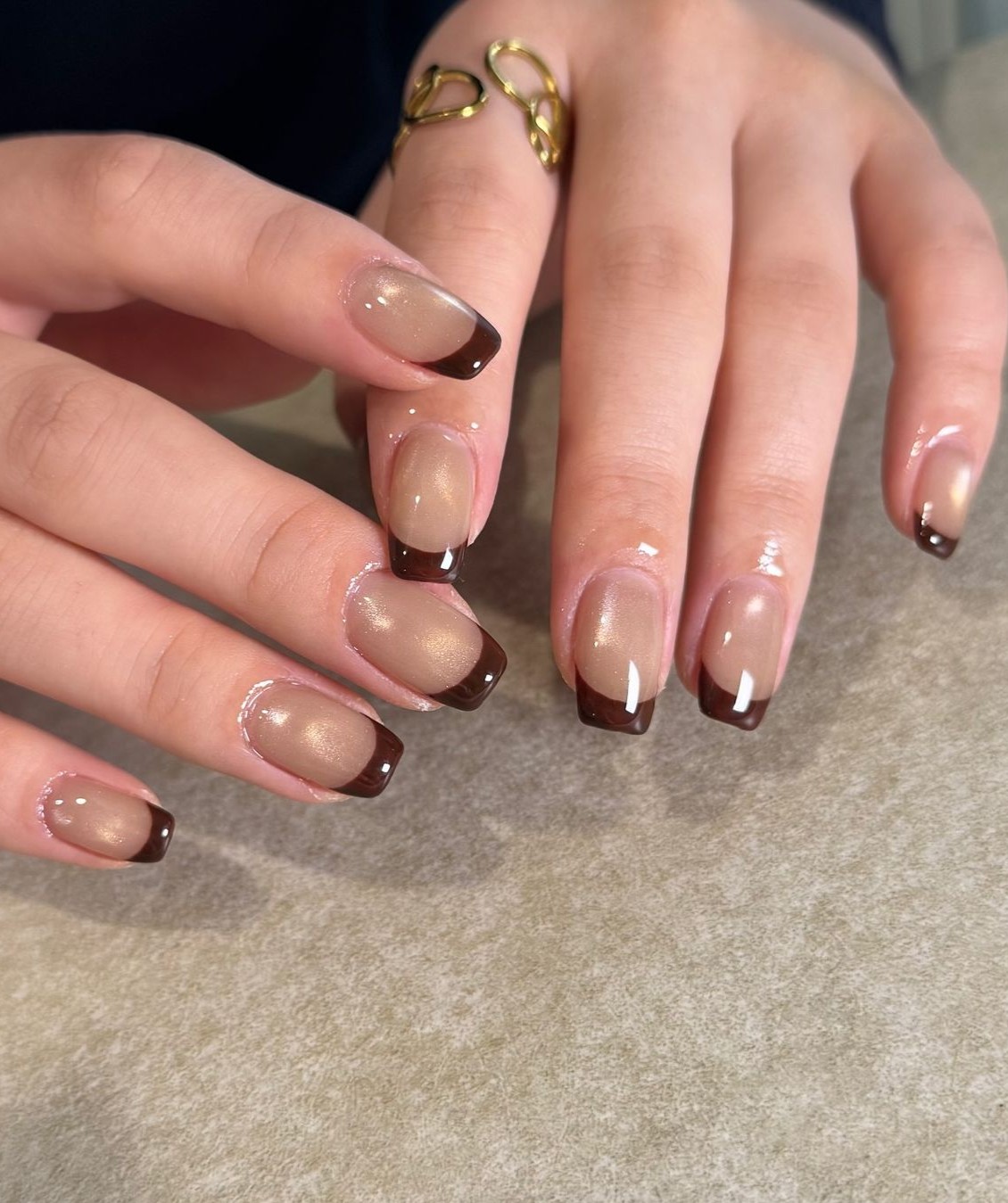 các mẫu nail màu nâu đất