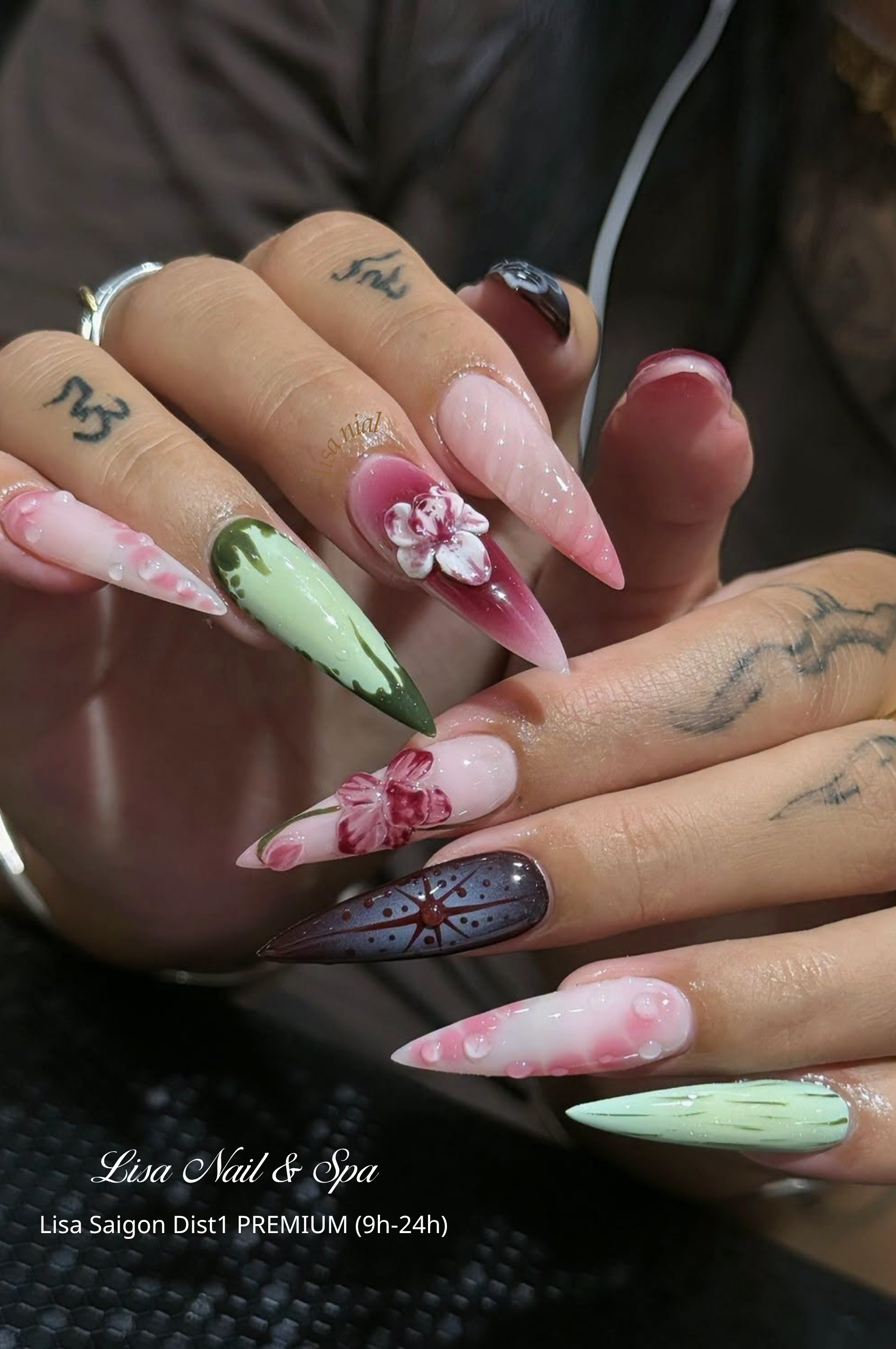 nail salon open now
