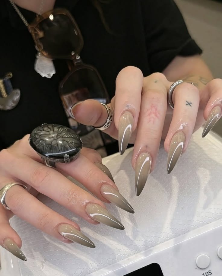 làm nail