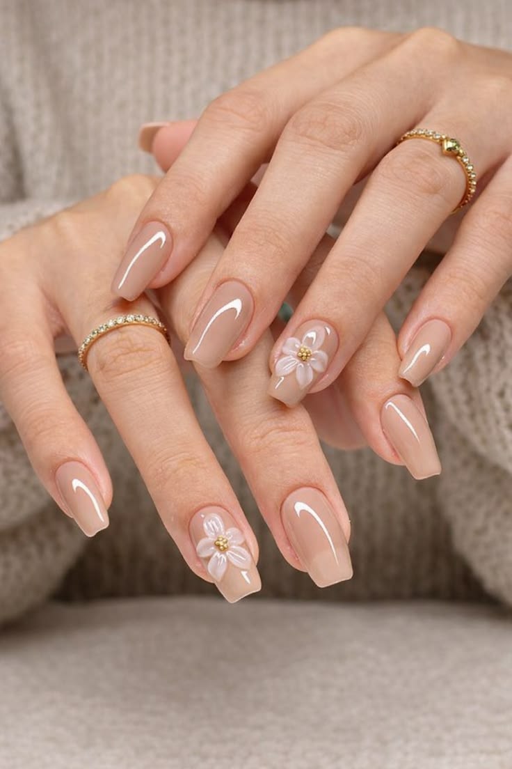mẫu nail màu nude