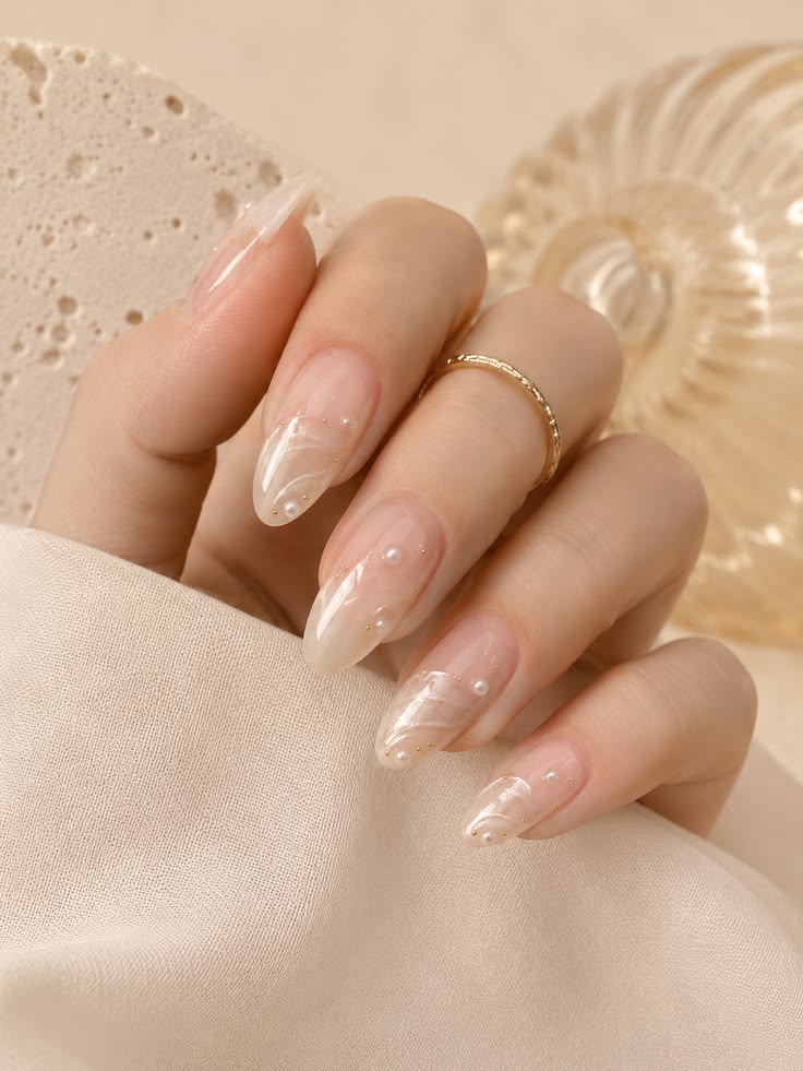 mẫu nail màu nude