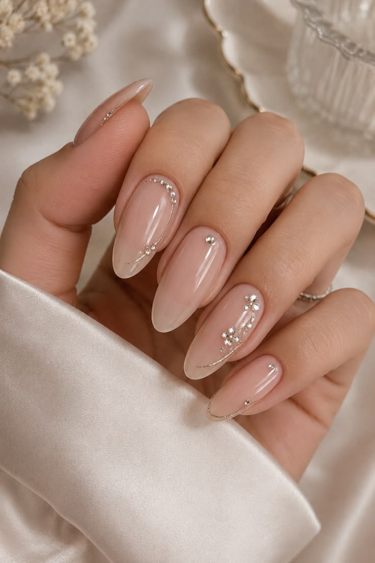 mẫu nail màu nude